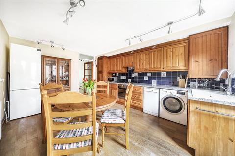63 Buckingham Close, London, W5 1TS