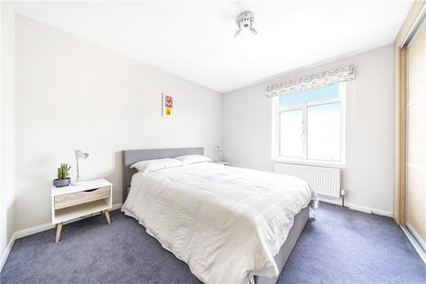 63 Buckingham Close, London, W5 1TS