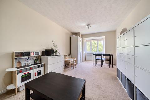 2 bedroom apartment for sale, Kipling Drive, London SW19