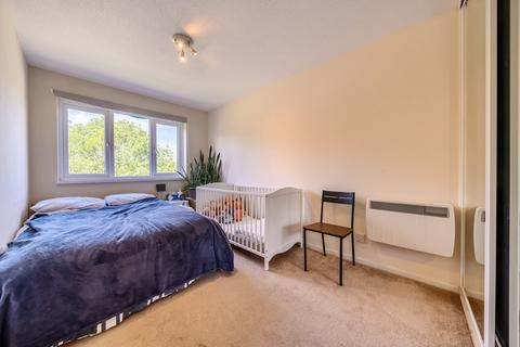 2 bedroom apartment for sale, Kipling Drive, London SW19