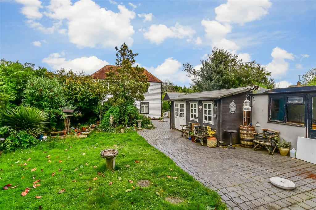 Herne Bay Road, Tankerton... 3 bed detached house for sale £425,000