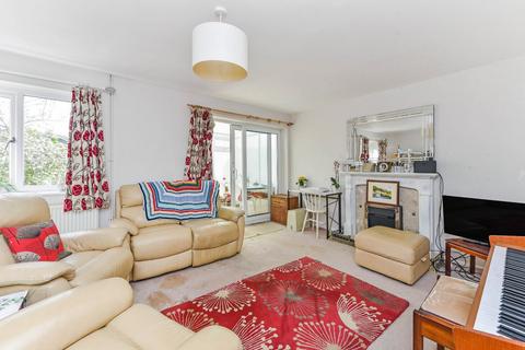 3 bedroom end of terrace house for sale, Wooteys Way, Alton, Hampshire