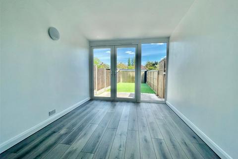 2 bedroom terraced house to rent, Harcourt Avenue, Sidcup, Kent, DA15