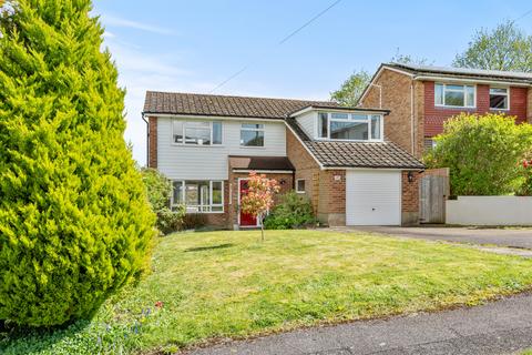 4 bedroom detached house for sale, Windmill Way, RH2