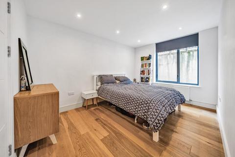 2 bedroom flat for sale, Alton Road, Roehampton