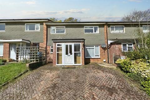6 Selkirk Close, Merley, Wimborne, BH21 1TP