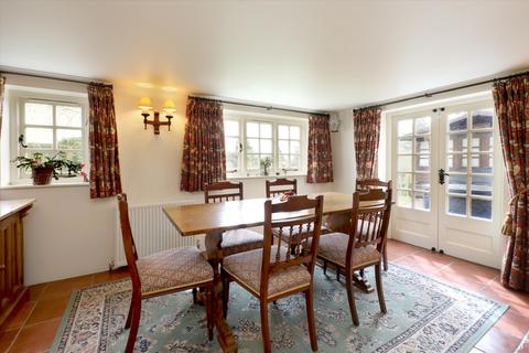 4 bedroom detached house for sale, Chesham Road, Wigginton, Tring, Hertfordshire, HP23