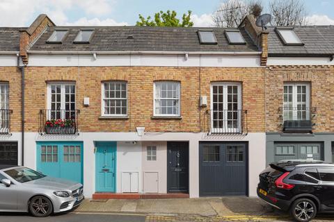 2 bedroom mews for sale, London W11