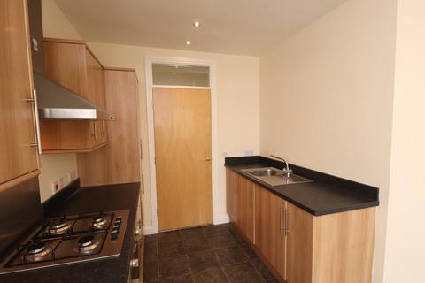 2 bedroom flat to rent, Stanningley Road, Leeds, West Yorkshire, LS12
