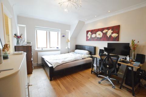 3 bedroom flat to rent, Granville Road, St Albans, AL1