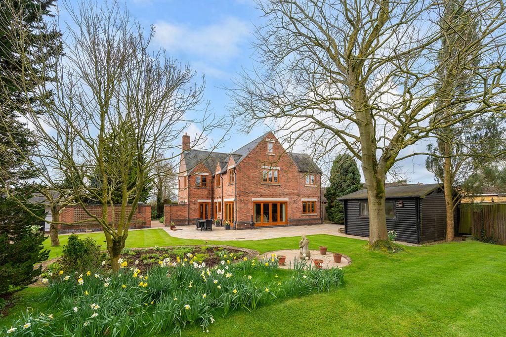 Bosworth Road Walton Lutterworth... 5 bed detached house for sale £