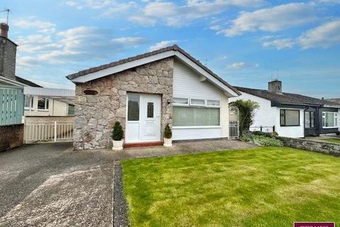 2 bedroom detached bungalow for sale, Kerfoot Avenue, Rhuddlan, Denbighshire LL18 2UR