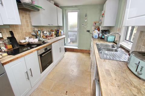25 Longfield Road, Dover, CT17 9QT