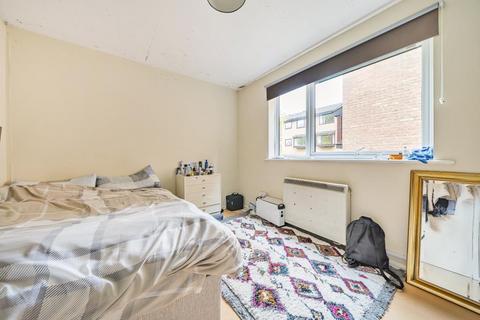 1 bedroom flat for sale, Hemel Hempstead,  Hertfordshire,  HP2