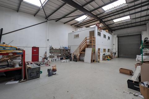 Industrial unit to rent, Unit 6A Herald Industrial Estate, Herald Road, Hedge End, Southampton, SO30 2JW
