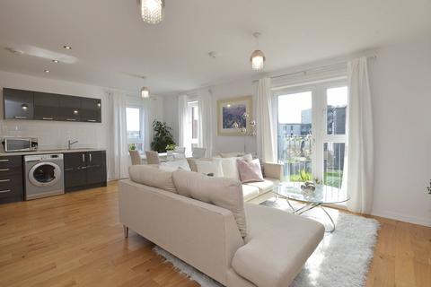 2 bedroom flat for sale, Flat 6, 9 Greendykes Road, Edinburgh, EH16 4GS