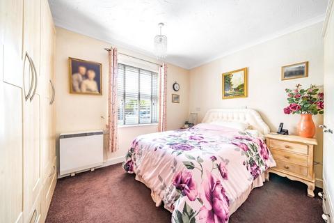 1 bedroom retirement property for sale, Redbourn, St. Albans AL3