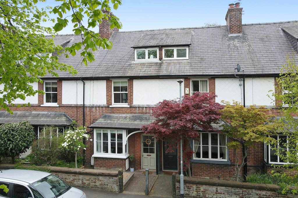 Cranford Avenue, Knutsford, WA16 3 bed terraced house for sale £485,000