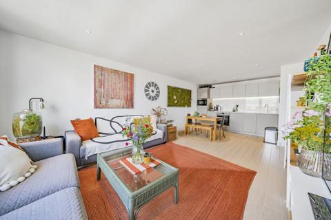 1 bedroom flat for sale - Canalside Square, Islington