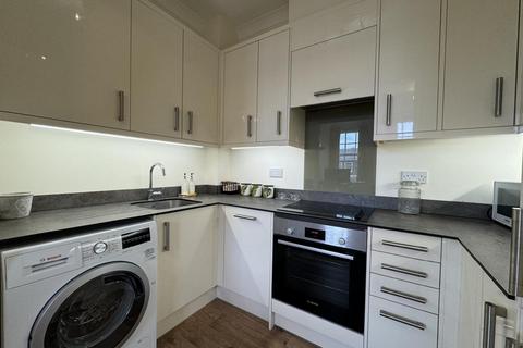 2 bedroom flat for sale, Cannon Hill, Southgate