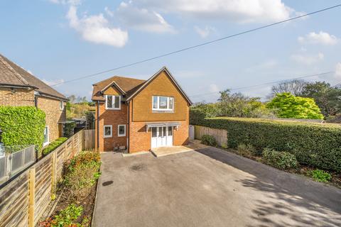 4 bedroom detached house for sale, Meadow Close, Milford, Godalming, GU8