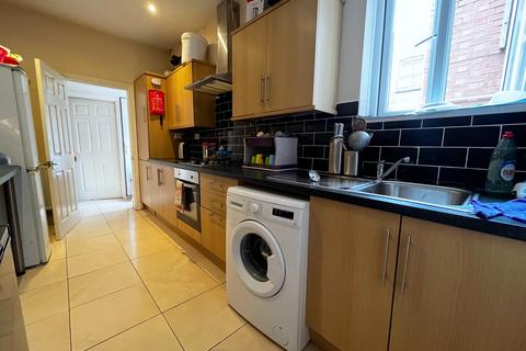 3 bedroom terraced house for sale, Eastleigh Road, Leicester LE3