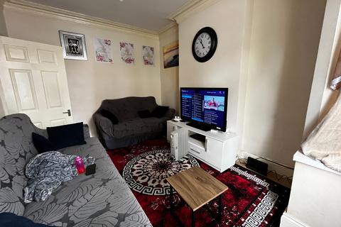 3 bedroom terraced house for sale, Eastleigh Road, Leicester LE3