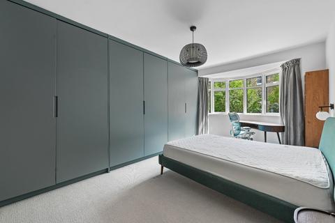 5 bedroom semi-detached house to rent, Sharon Gardens, London, E9