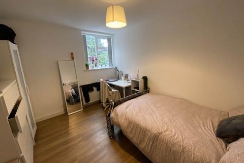4 bedroom flat to rent, Senghennydd Road, , Cathays