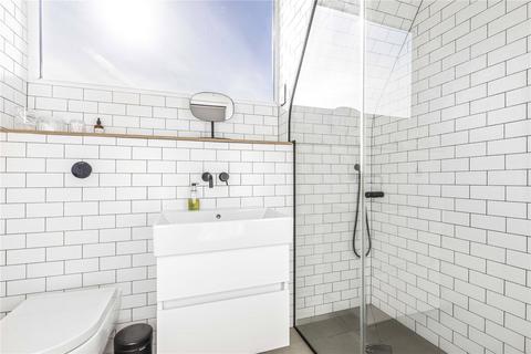 52a Stephendale Road, London, SW6 2PG