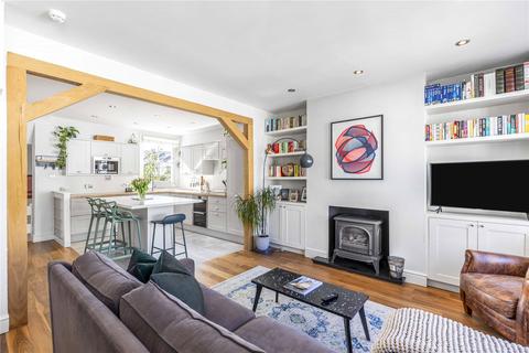 52a Stephendale Road, London, SW6 2PG