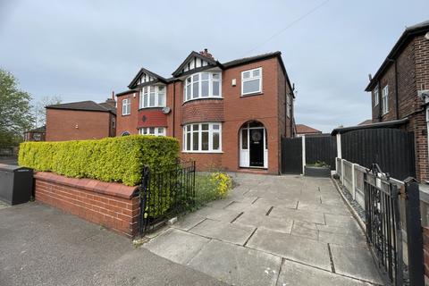 3 bedroom semi-detached house to rent - Christleton Avenue, Stockport, Cheshire, SK4