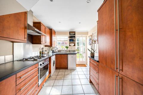 4 bedroom terraced house for sale, Staines, Surrey TW18
