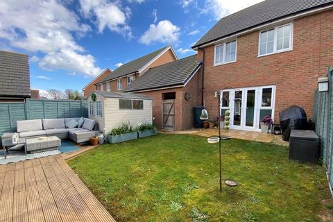 3 bedroom semi-detached house for sale, Colmanton Grove, Deal, CT14