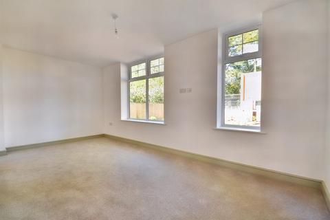 2 bedroom flat for sale, Broadstone