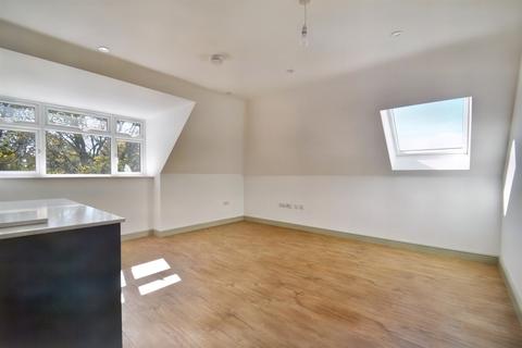 2 bedroom flat for sale, Broadstone