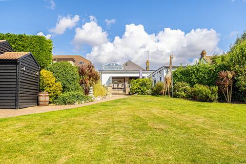 4 bedroom detached bungalow for sale, Leigh-on-sea SS9