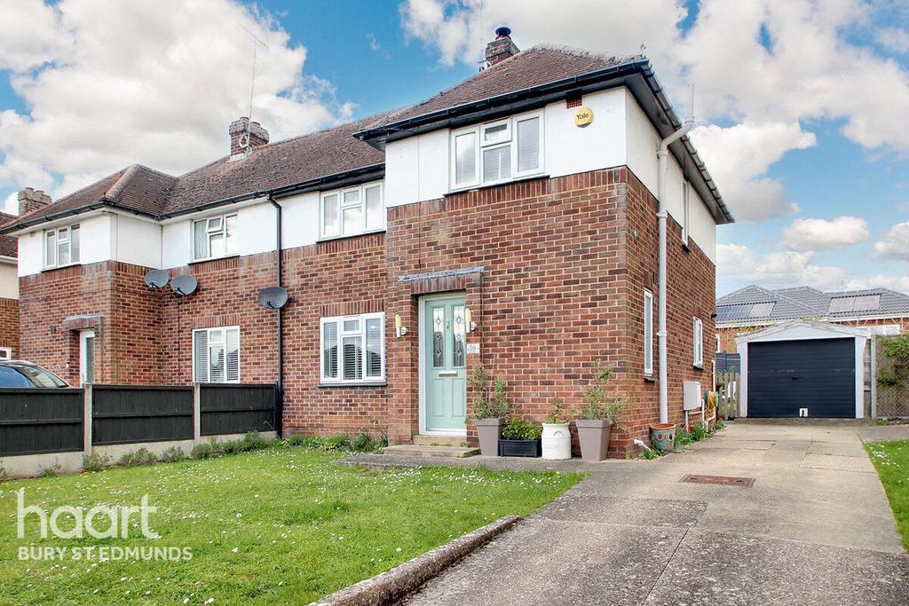 Abbot Road, Bury St Edmunds 3 bed semidetached house for sale £325,000