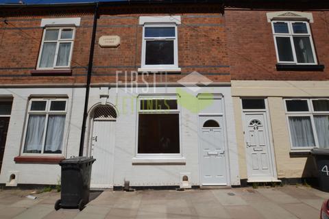 3 bedroom terraced house to rent, Wordsworth Road, Leicester LE2