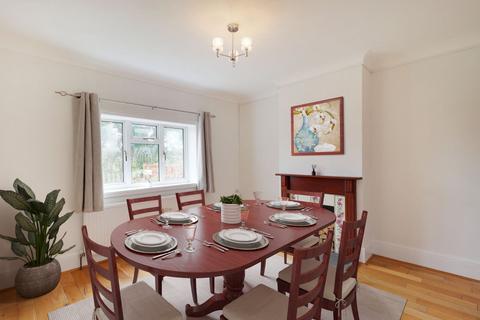 3, New Cottages Park Corner Road, Southfleet, Gravesend, DA13 9LL
