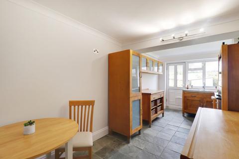 3, New Cottages Park Corner Road, Southfleet, Gravesend, DA13 9LL