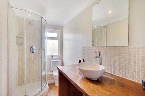 3, New Cottages Park Corner Road, Southfleet, Gravesend, DA13 9LL
