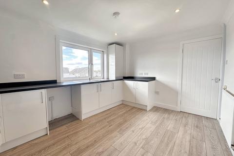3 bedroom flat to rent, Drumclair Place, Airdrie ML6