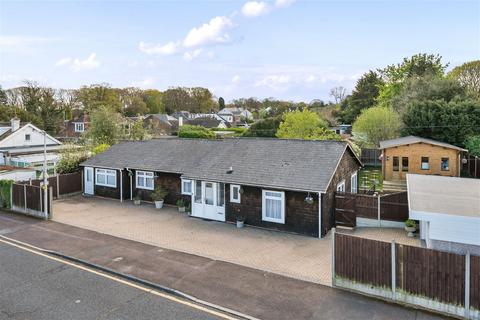 4 bedroom detached bungalow for sale, Drewery Drive, Gillingham ME8