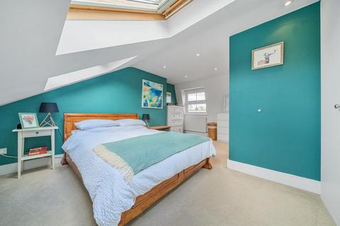 2 bedroom flat for sale, Lydden Grove, Wandsworth