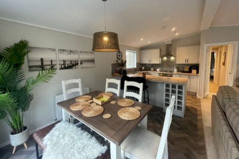 undefined, Two Bed Prestige Plantation House 2023 (40x20) Hill of Oaks Caravan and Lodge Park, Windermere LA23