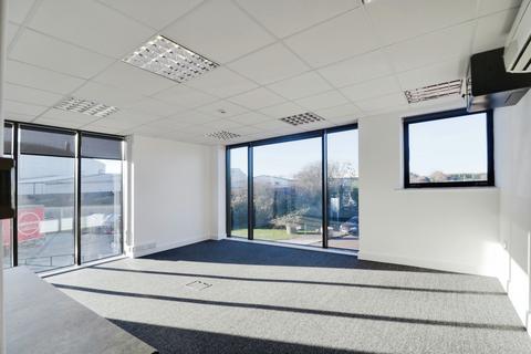 Office to rent, Aviation Way, Southend-on-sea, SS2