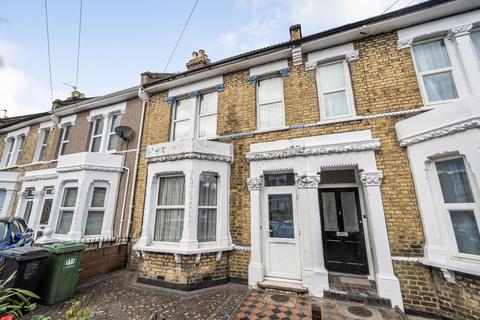 3 bedroom terraced house for sale, Ringstead Road, London
