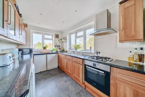2 bedroom flat for sale, South Place,  Surbiton,  KT5