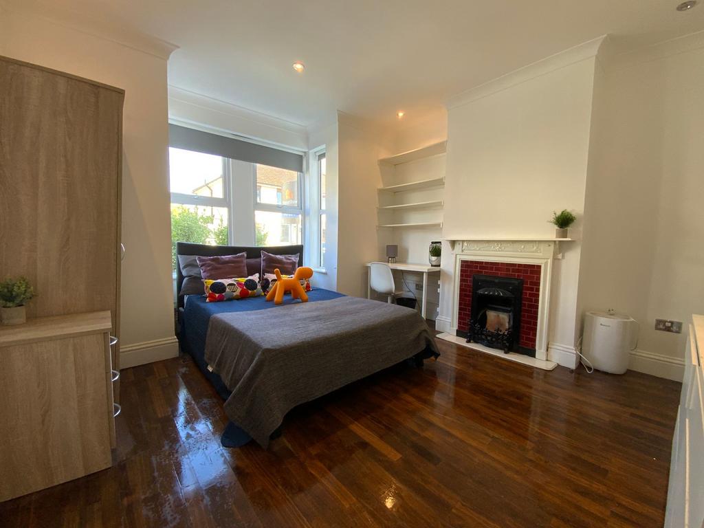 Rosebery Avenue, High HP13 1 bed property to rent £775 pcm